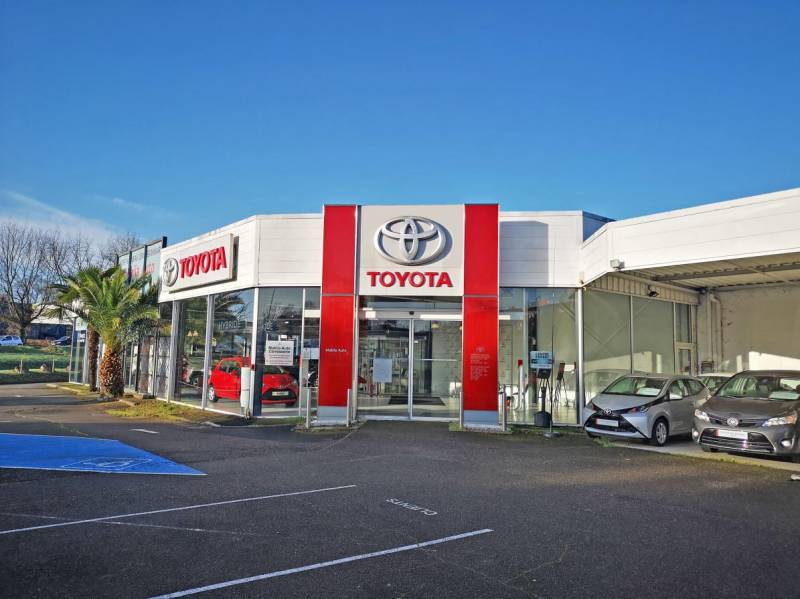 Concessionnaire Voiture Saint Pierre du Mont Makila - Toyota